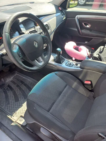 Renault Laguna 2010 - 5