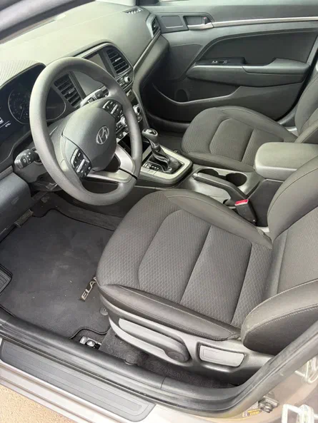 Hyundai Elantra 2020 - 8