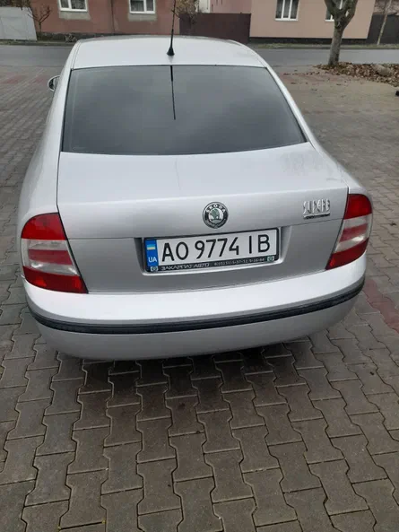 Skoda Superb 2007 - 4