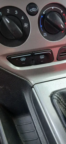 Ford Focus 2011 - 13