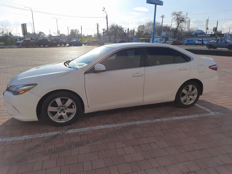 Toyota Camry 2015 - 5