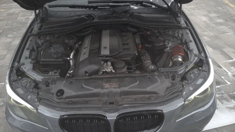 BMW 5 серія 2004 - 10