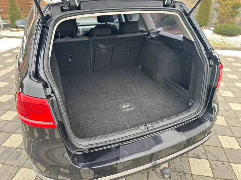 Volkswagen Passat 2011 - 16