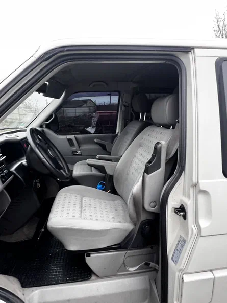 Volkswagen Transporter 2001 - 11