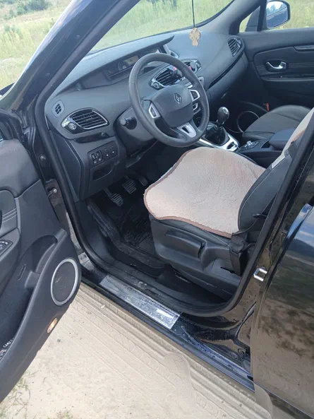 Renault Scenic 2011 - 9