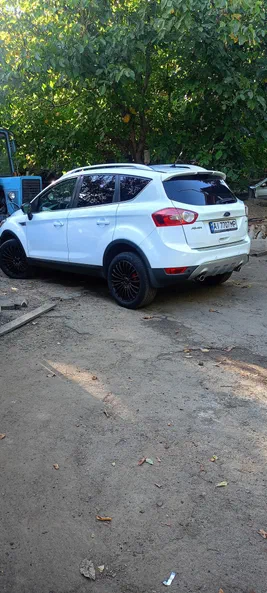 Ford Kuga 2011 - 10
