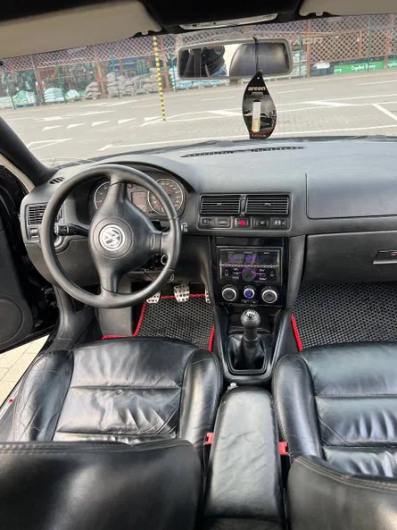 Volkswagen Jetta 2003 - 6