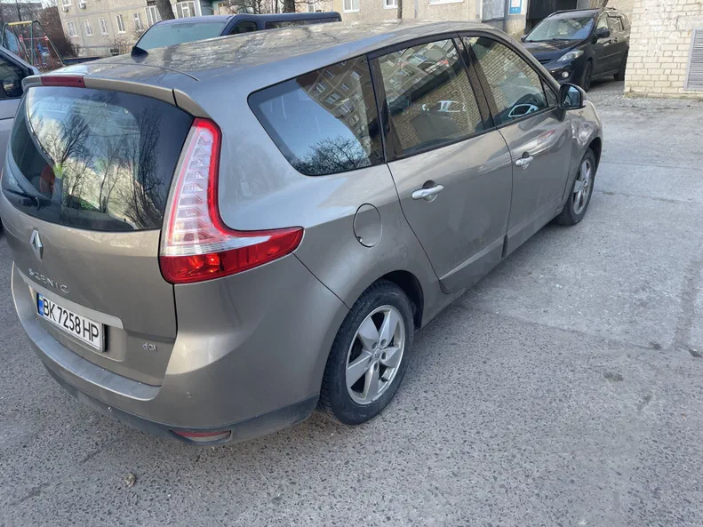 Renault Megane 2010 - 6