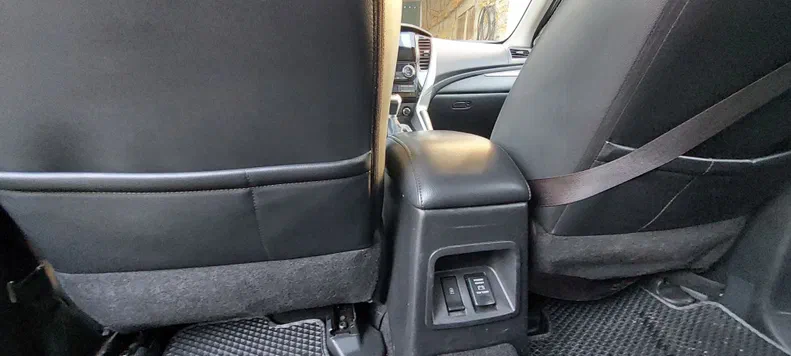 Mitsubishi Pajero Sport 2019 - 18