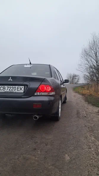 Mitsubishi Lancer 2004 - 5