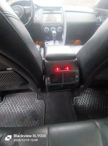 Jaguar E-Pace 2018 - 18