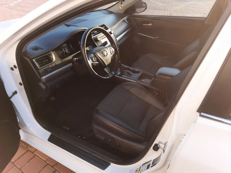 Toyota Camry 2015 - 7