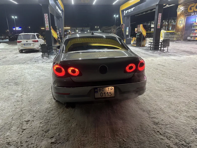 Volkswagen Passat CC 2011