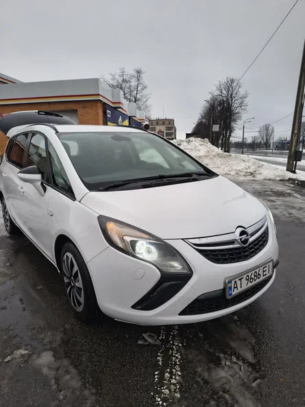 Opel Zafira 2014