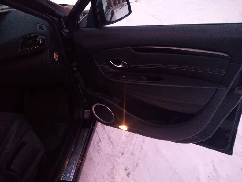 Renault Scenic 2011 - 12