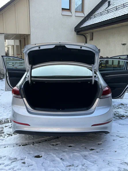 Hyundai Elantra 2017 - 6