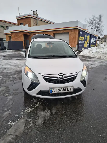 Opel Zafira 2014