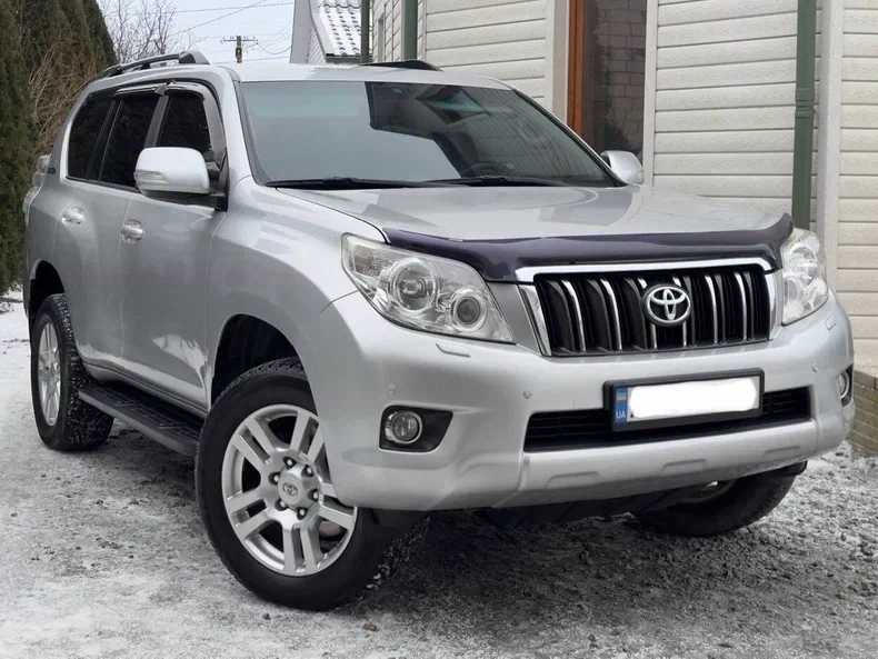 Toyota Land Cruiser Prado 2011