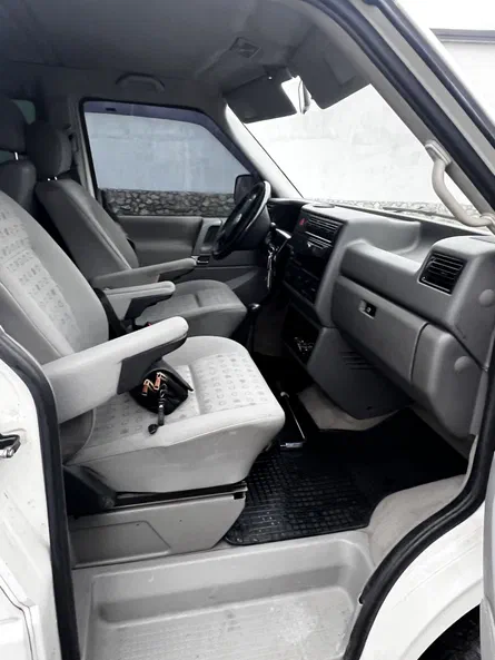 Volkswagen Transporter 2001 - 6