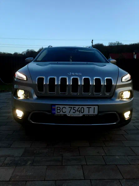 Jeep Cherokee 2016 - 13