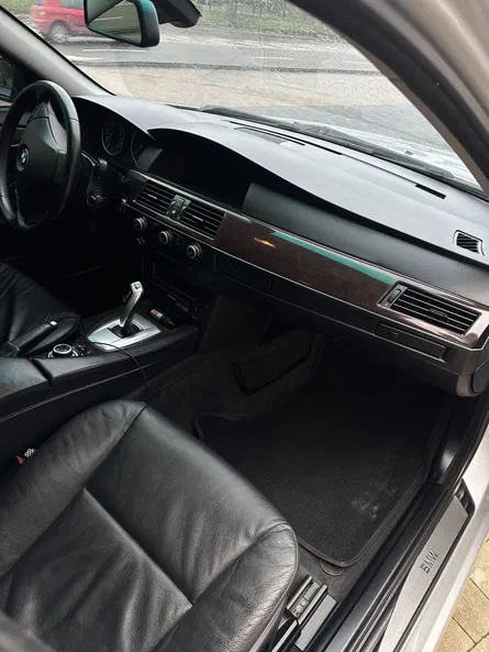 BMW 5 серія 2008 - 21