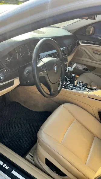 BMW 5 серія 2012 - 27
