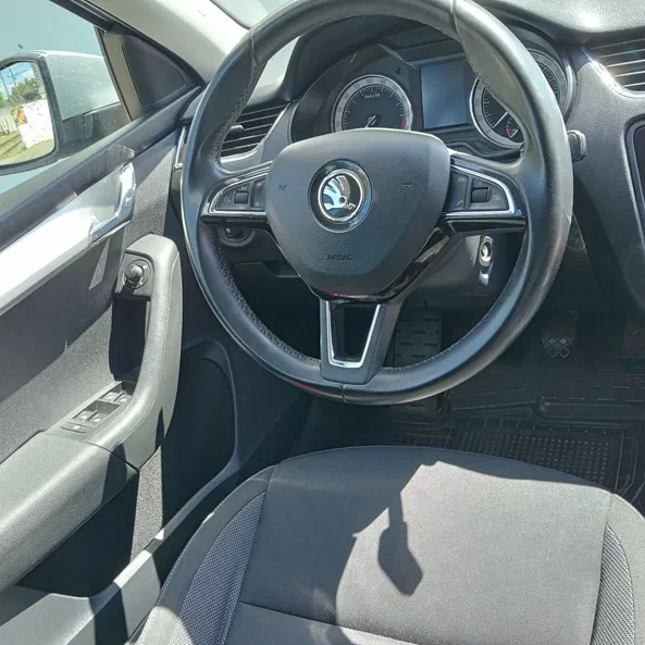 Skoda Octavia 2017 - 10