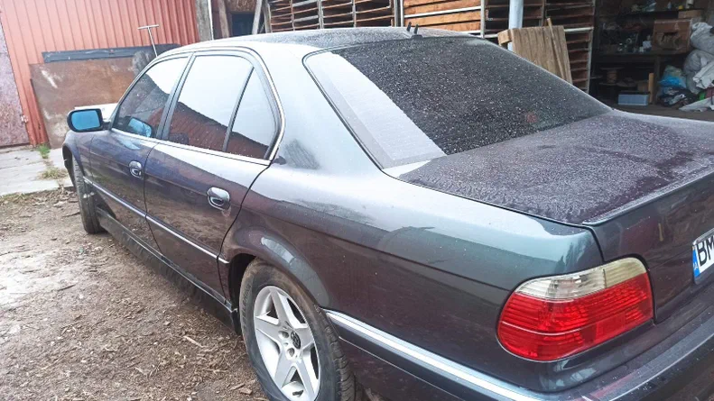 BMW 7 серии 2000