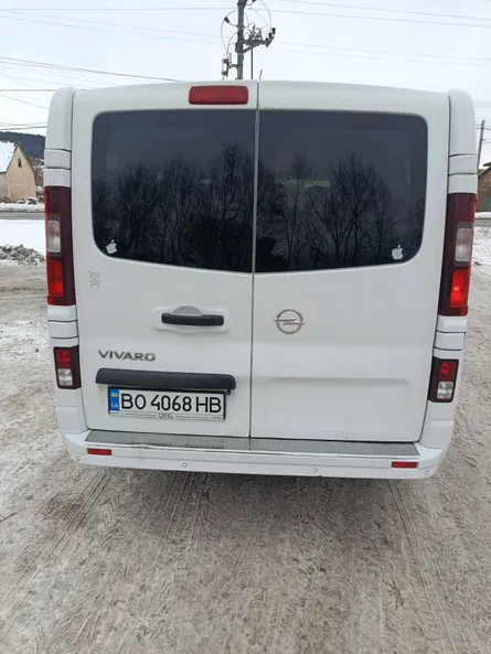 Opel Vivaro 2015 - 11