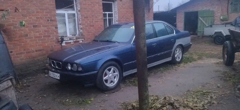 BMW 5 серія 1989 - 8