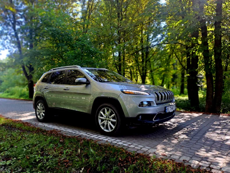 Jeep Cherokee 2016 - 9