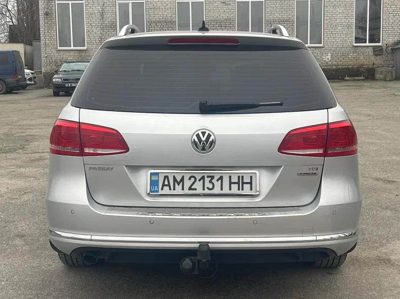 Volkswagen Passat 2012 - 10