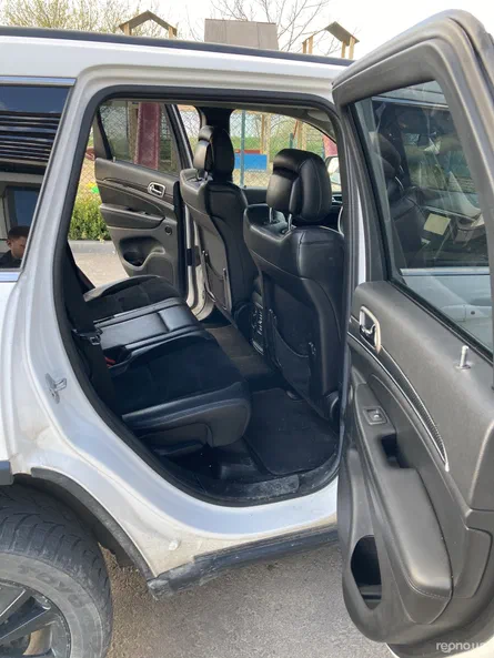 Jeep Grand Cherokee 2012 - 8