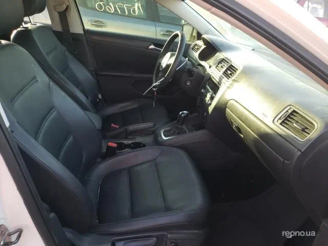 Volkswagen Jetta 2014 - 6