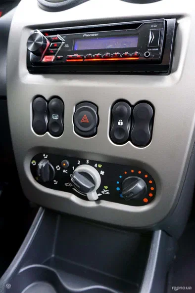 Dacia Solenza 2010 - 14