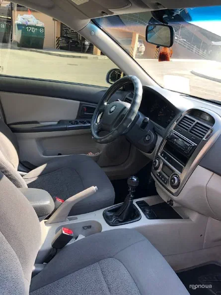 Kia Cerato 2005 - 6