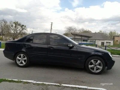 Mercedes-Benz 220 (W187) 2001