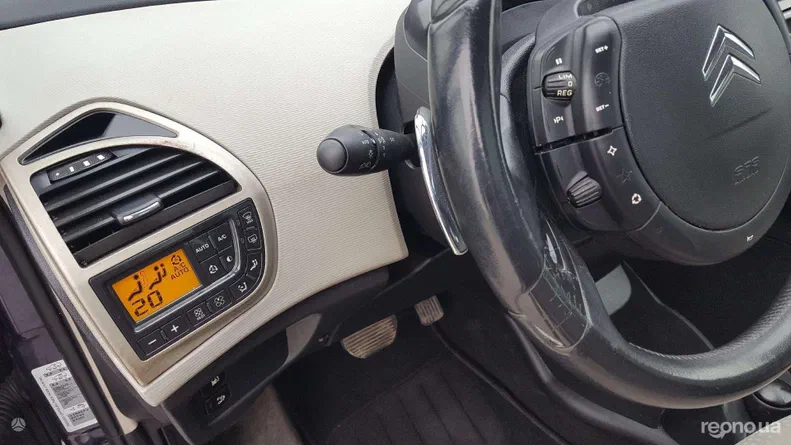 Citroen C4 Picasso 2008 - 18