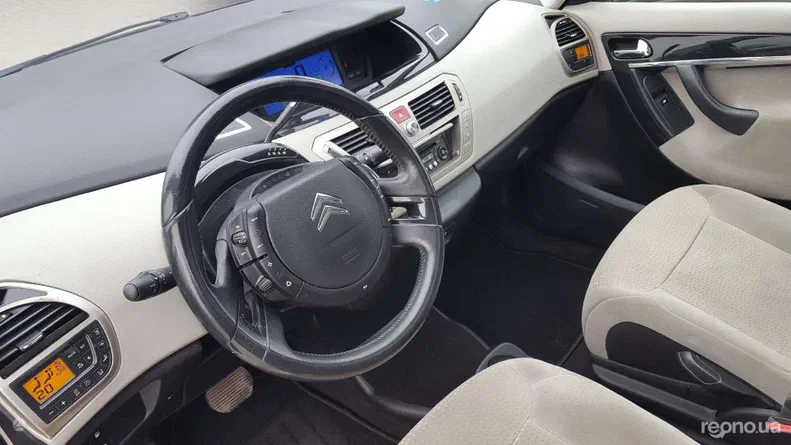 Citroen C4 Picasso 2008 - 11