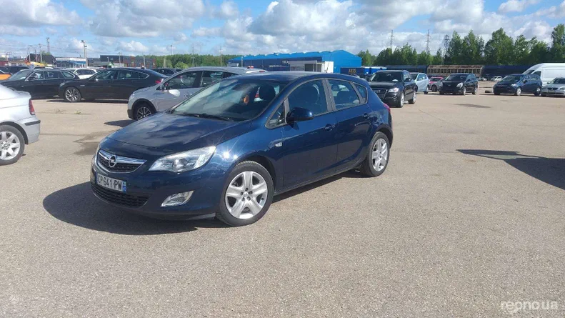 Opel Astra 2011 - 9