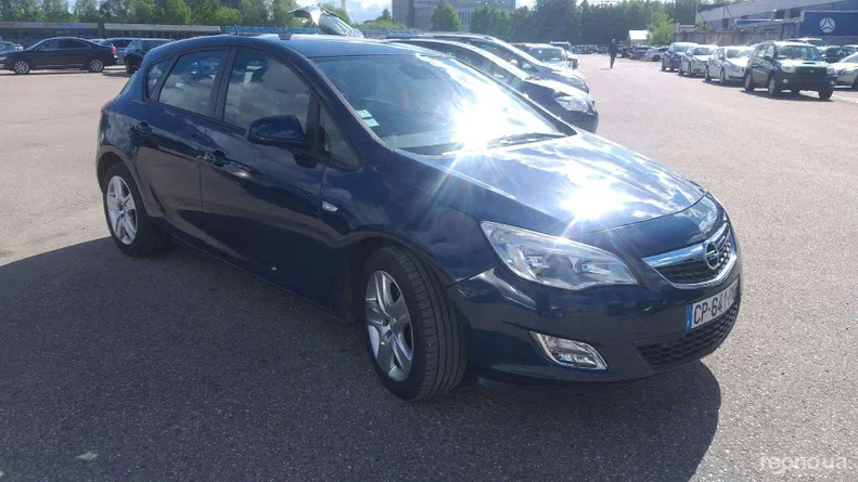 Opel Astra 2011