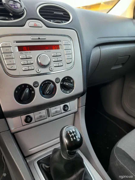 Ford Focus 2010 - 14