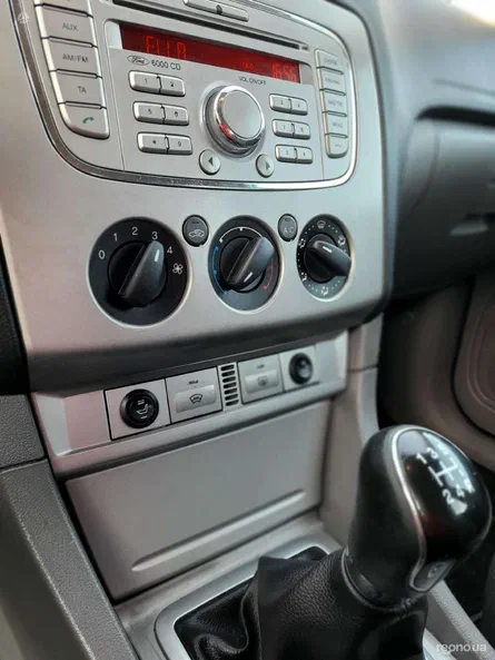 Ford Focus 2010 - 15