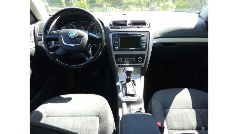 Skoda Octavia 2010 - 5