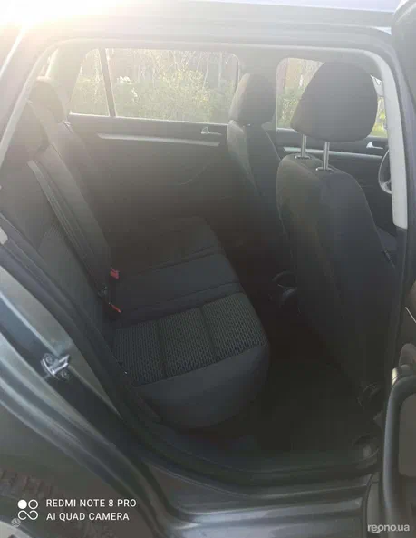 Volkswagen Golf 2010 - 5