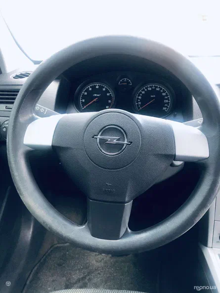 Opel Astra 2009 - 13