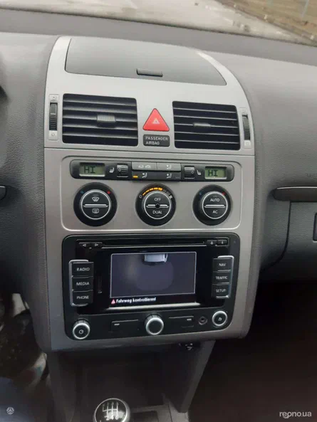 Volkswagen Touran 2009 - 19