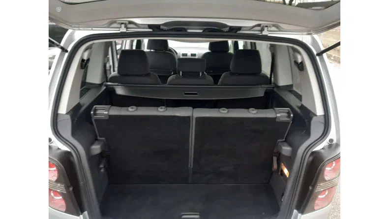 Volkswagen Touran 2009 - 13