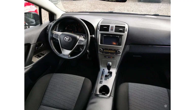 Toyota Avensis 2011 - 13
