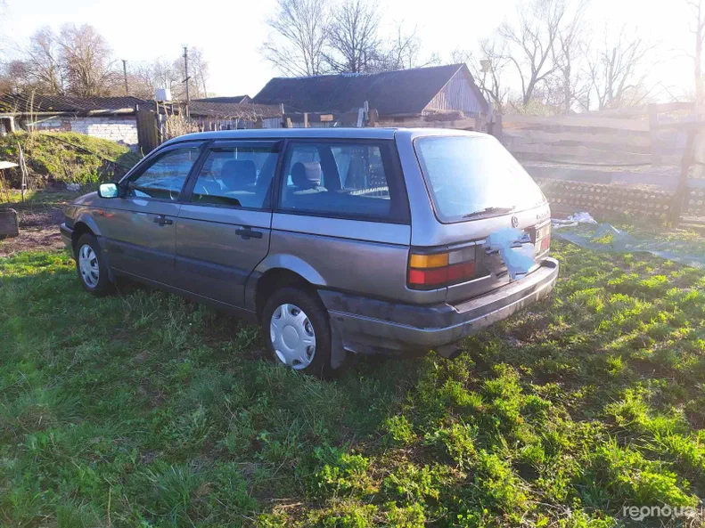 Volkswagen Passat 1993 - 5